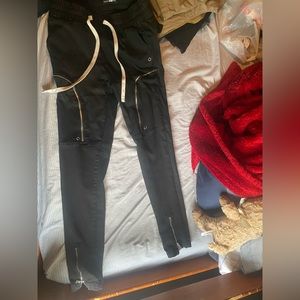 Skinny zipper pants